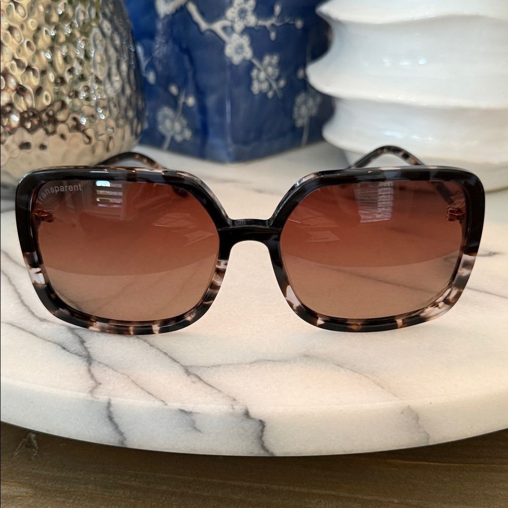 Transparent Free People Janis Sunglasses NWT - Picture 5 of 9